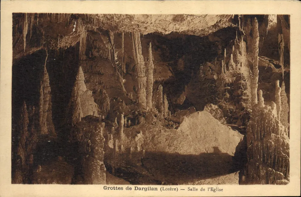 Grutas de Dargilan (Lozère) — Sala de la Iglesia - Anverso