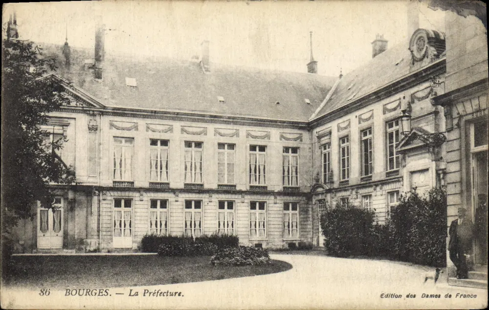 Bourges — A Prefeitura — Edição das Damas da França, n°86 - Frente