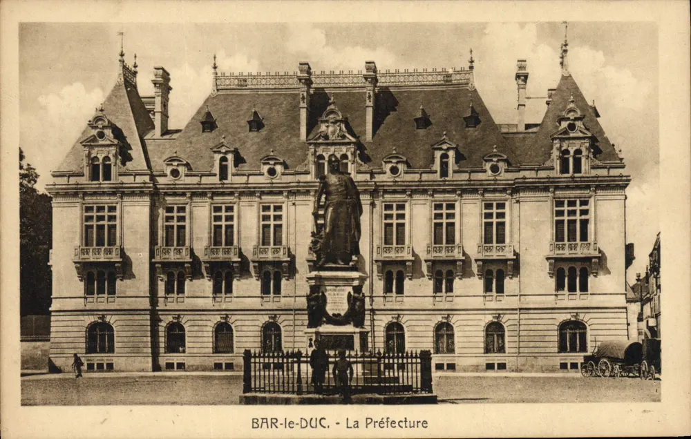 BAR-le-DUC - A Prefeitura — editor A. Collot, n° II - Frente