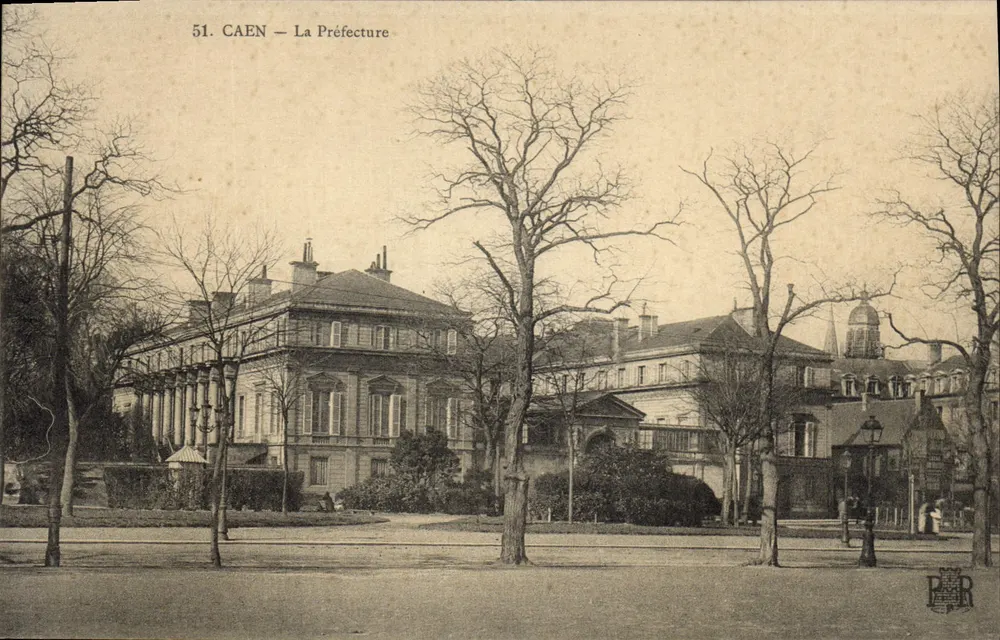 Caen — A Prefeitura — Editor P. R. (n° 51) - Frente