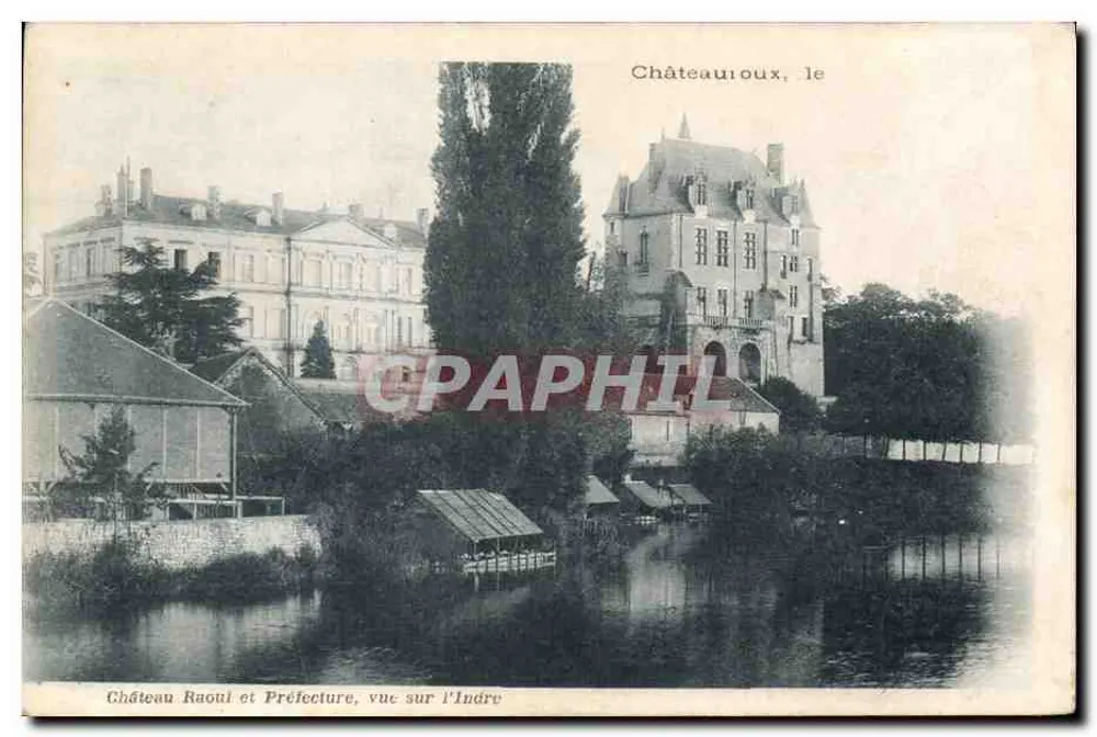 Schloss Raoul und Präfektur, Blick über die Indre — Schlossou, das - Vorderseite