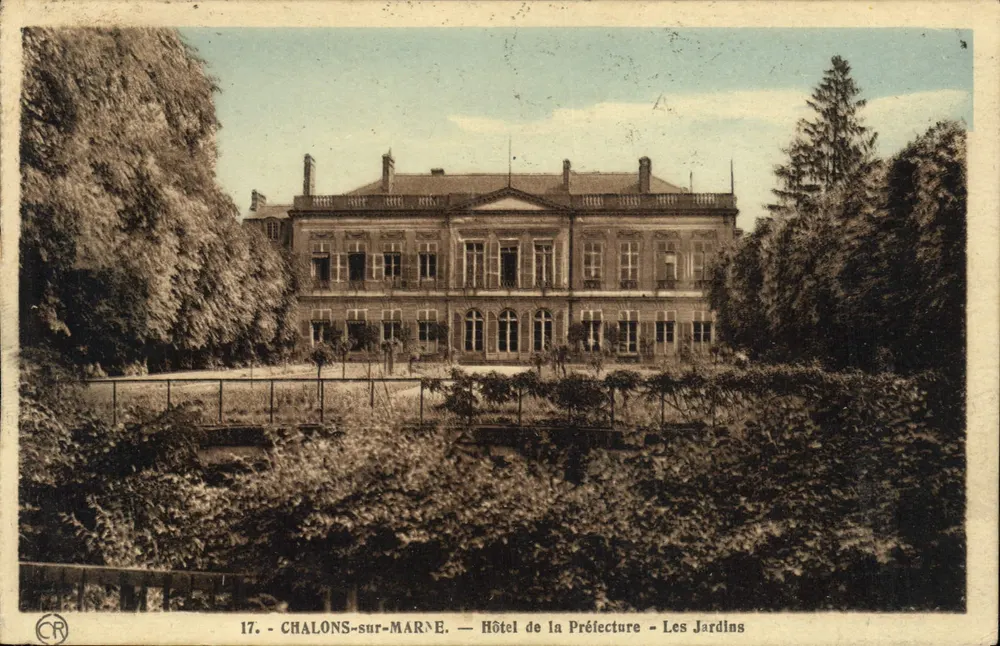 Chalons-sur-Marne — Hotel de la Préfecture — Les Jardins — Artiques Editions - Or - Ca. Branel - Reims - Vorderseite