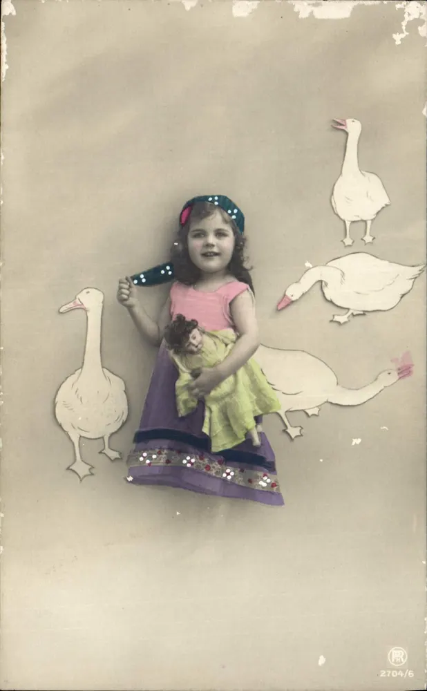 Fille avec poupée et oies — composition décorative — éditeur C. & C. N. n° 2704/6 - Vorderseite