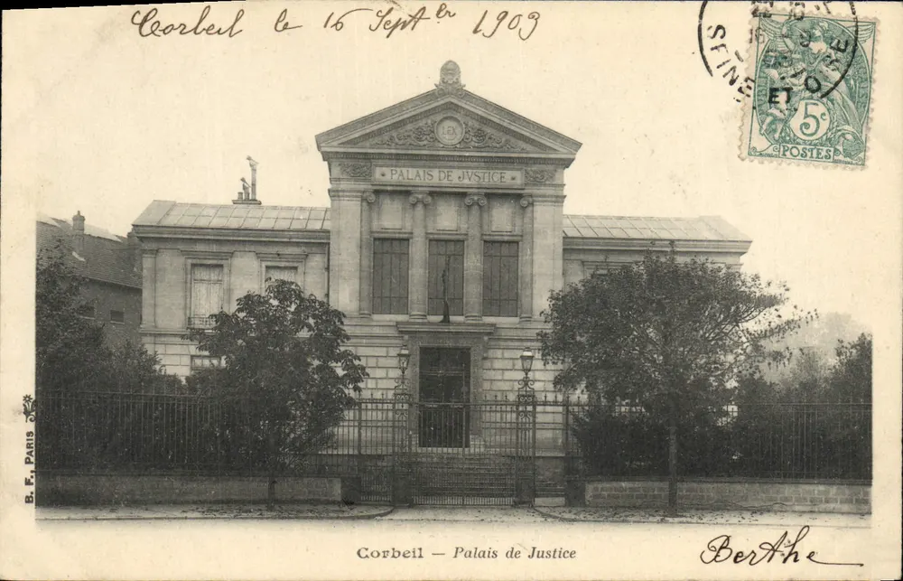 Corbeil — Palácio de Justiça — B.E. Paris, número de série não visível - Frente