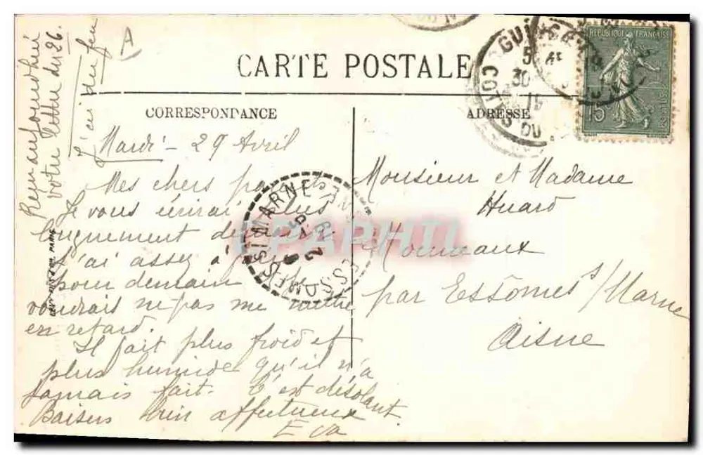 Jeune Fille de Fouesnant — Type breton en costume traditionnel devant une porte en pierre — Éditeur : É. L. - Rückseite