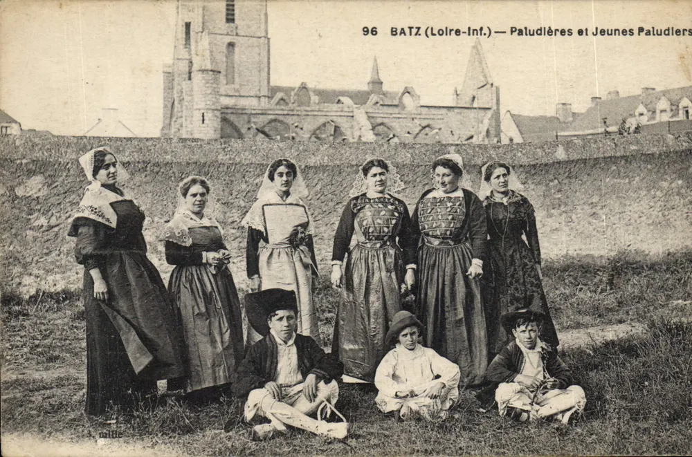 Batz (Loire-Inf.) — Paludières und junge Paludiers — Verlag: A. Millier, Nr. 96 - Vorderseite