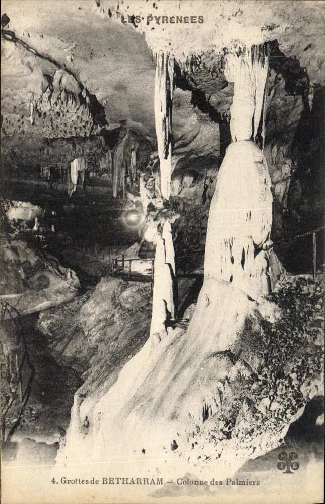 Höhlen von BETHARRAM — Säule der Palmen — Die Pyrenäen - Vorderseite