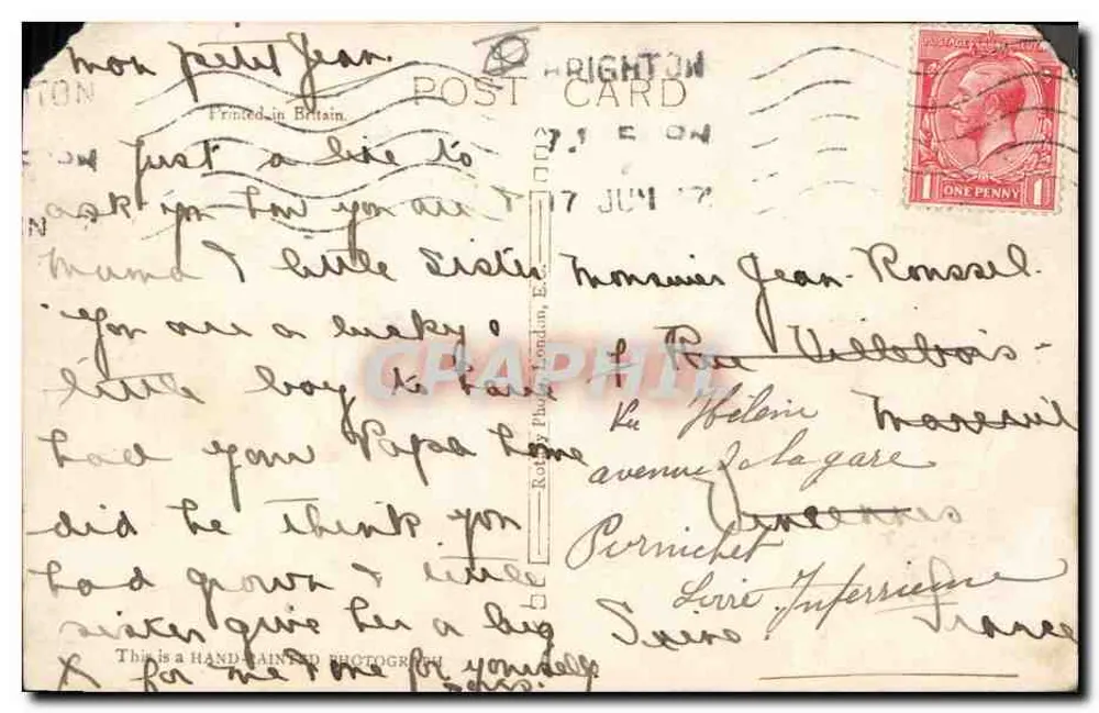 Chat endormi — sur lit miniature — carte postale imprimée en Angleterre - Verso