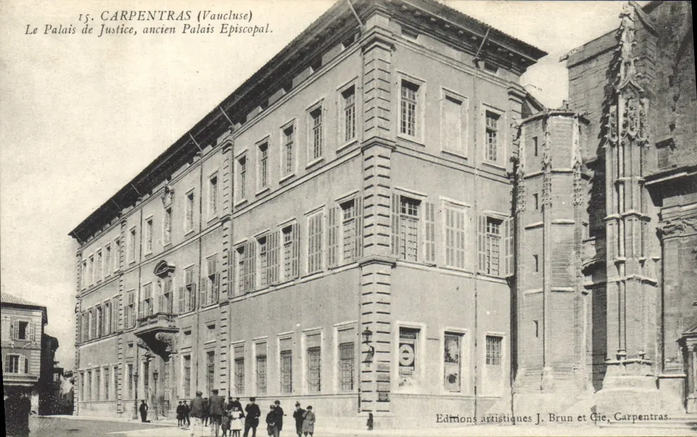 Carpentras (Vaucluse) — Das Justizpalast, ehemaliger Episkopaler Palast — Künstlerische Editionen J. Brun et Cie, Carpentras - Vorderseite