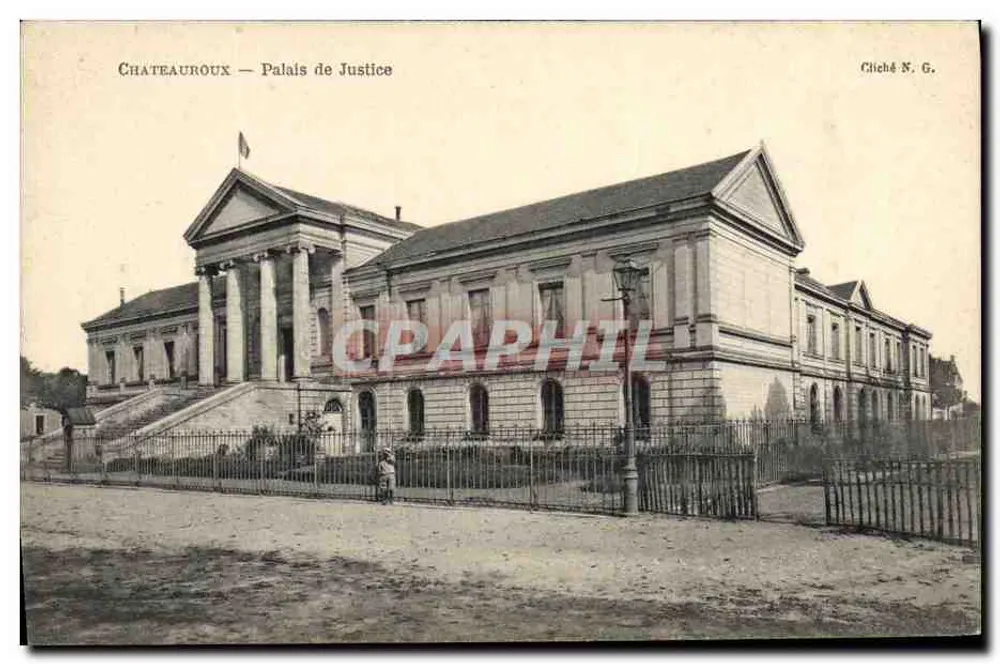 Châteauroux — Palácio de Justiça — Cliché N. G. - Frente