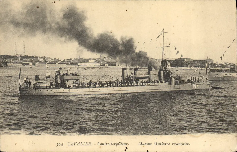 Cavaleiro - Contratorpedeiro — Marinha Militar Francesa — Editor: Estabelecimentos Fotográficos Marithé Bar, Toulon - Frente