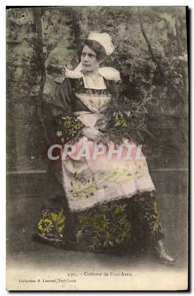 Traje de Pont-Aven — Coleção R. Laurent, Port-Louis — n° 4305 - Frente