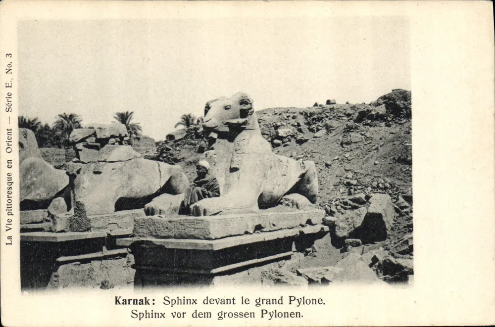 Karnak: Esfinge diante do grande Pylone — A Vida pitoresca no Oriente — Série E, No. 3 - Frente