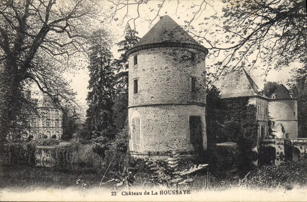 Castelo de La Houssaye — vista do castelo com torre redonda — editor não identificado, n° 22 - Frente
