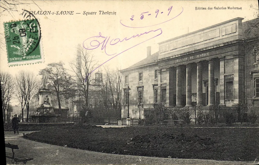 Chalon-sur-Saône — Square Thévenin — Palast der Gerechtigkeit - Vorderseite