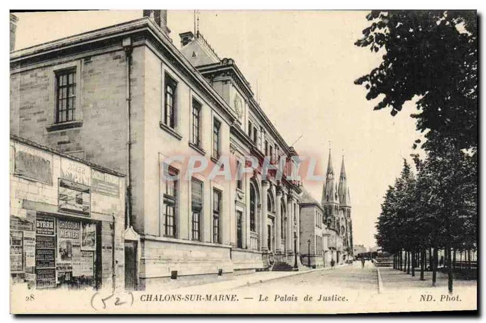 Chalons-sur-Marne — O Palácio de Justiça — ND. Fot. - Frente