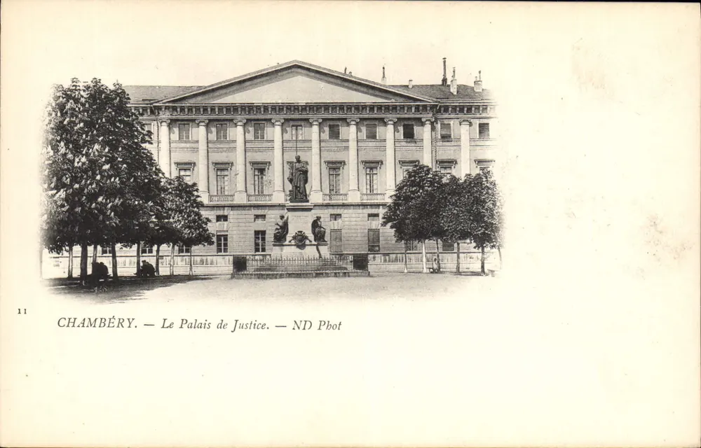 Chambéry — O Palácio de Justiça — ND Phot - Frente