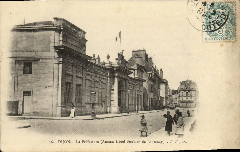 Dijon — Das Präfekturgebäude (ehemaliges Hotel Bouhier de Lantenay) — L. V., Éditeur - Vorderseite