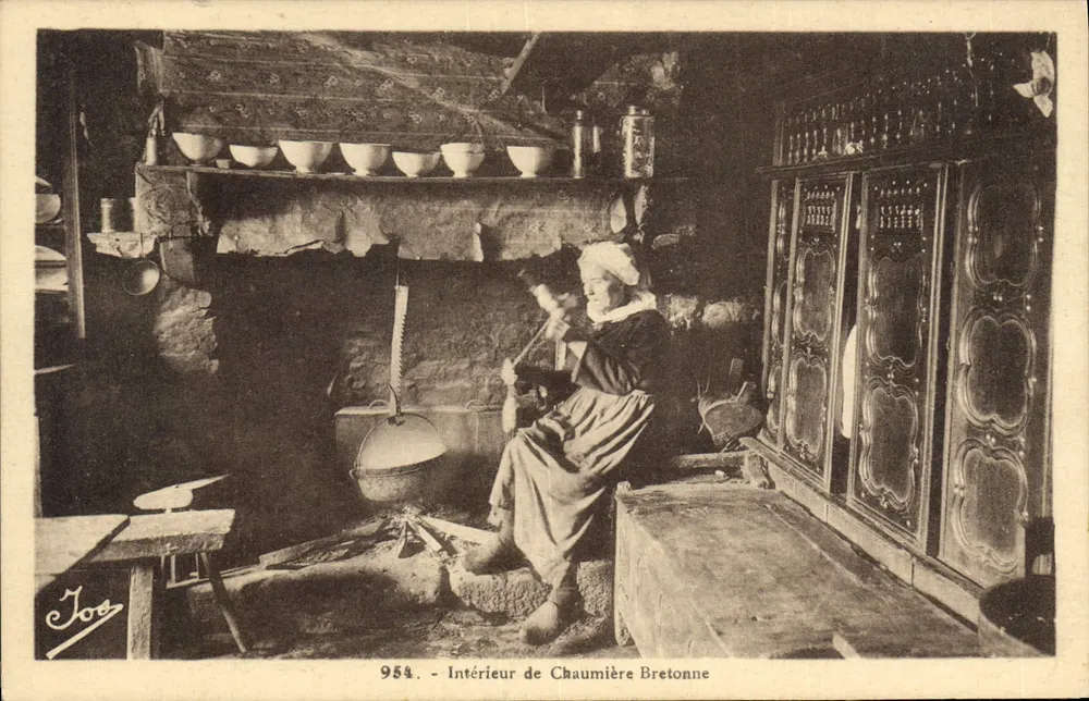 Interior de Chaumière Bretã — 954 — Jos - Frente