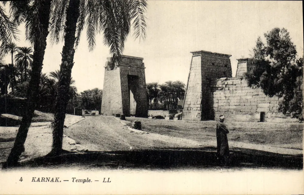 कर्नाक — मंदिर — एलएल - आगे