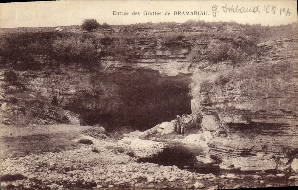 Entrada das Grutas de BRAMABIAU — G. Imblaud, C.S. 10A - Frente
