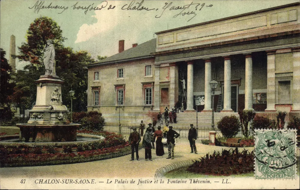 Chalon-sur-Saône — Das Palast der Justiz und die Fontäne Thévenin — LL. - Vorderseite