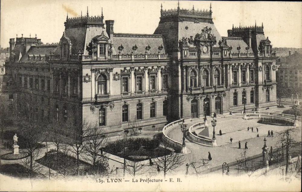 LYON — A Prefeitura — E. R. n°139 - Frente
