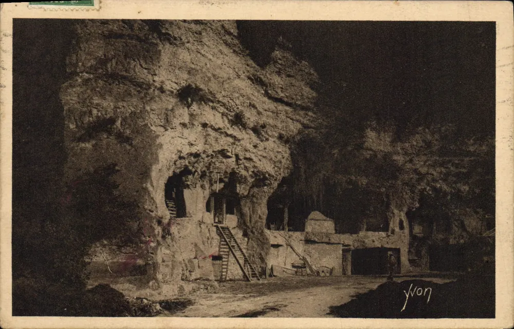 Höhlen und Schlösser der Loire — Tours-Gari — Édition d'Art Yvon - Vorderseite