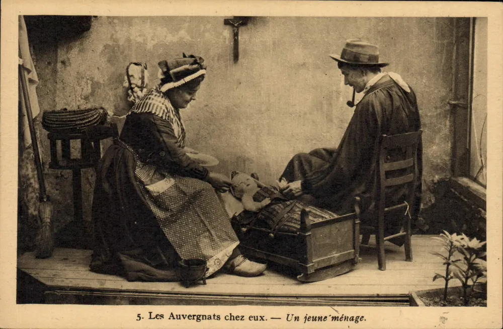 Die Auvergnats zu Hause — Ein junges Paar — Hellocatère Combier, Macon - Vorderseite