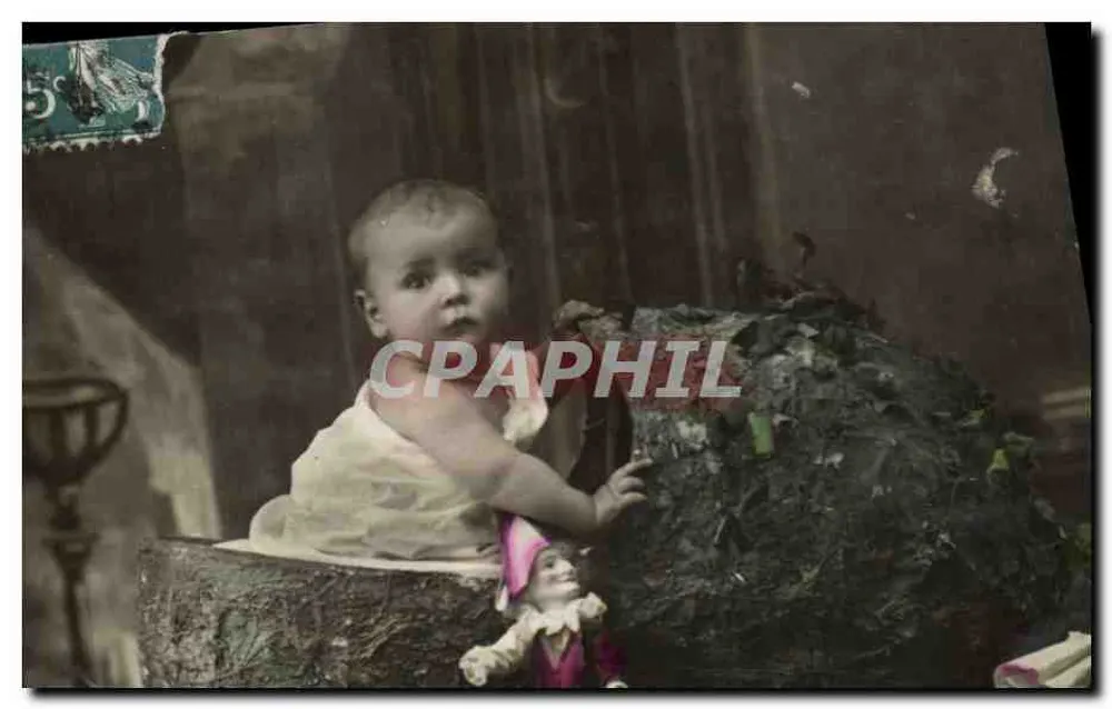 Baby mit Puppe — Studio — Verlag unbekannt - Vorderseite