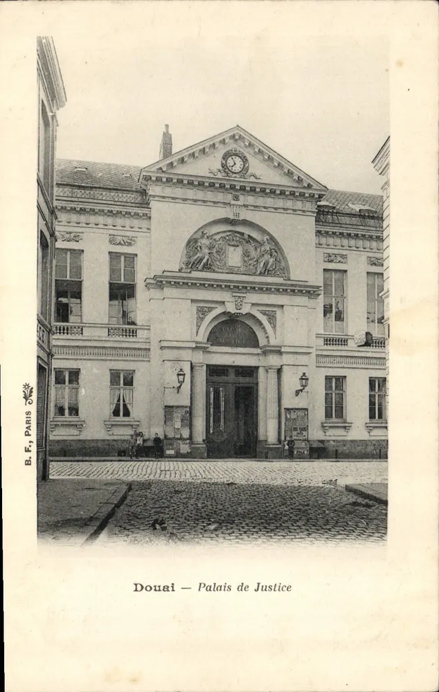 Douai — Palácio de Justiça — B. F., Paris - Frente