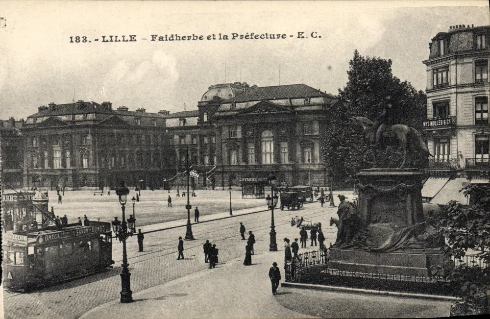 Lille - Faidherbe e a Prefeitura - E.C. - n°183 - Frente