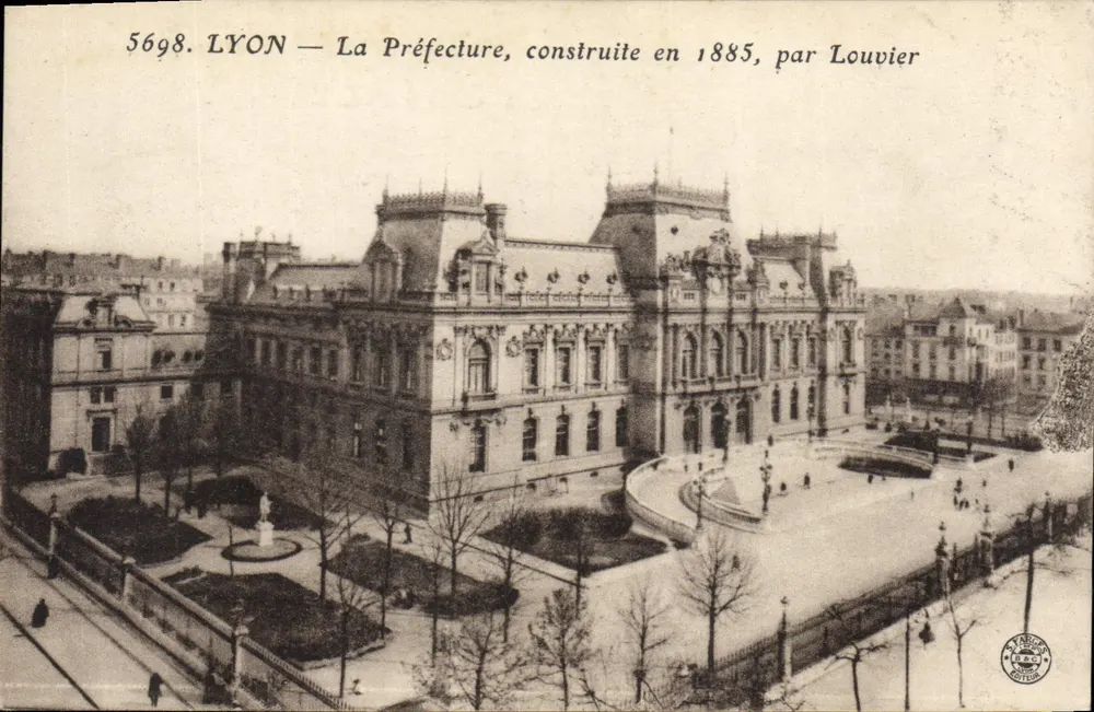 LYON — A Prefeitura, construída em 1885, por Louvier — Edição Launay & Cie - Frente