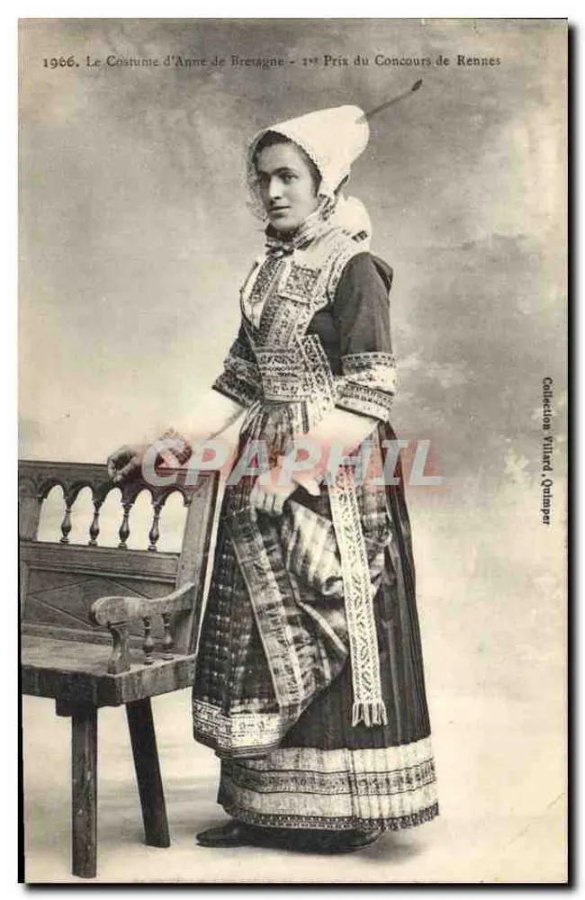 Kleidung von Anne von Bretagne — Erster Preis des Wettbewerbs in Rennes — Sammlung Villard Quimper - Vorderseite