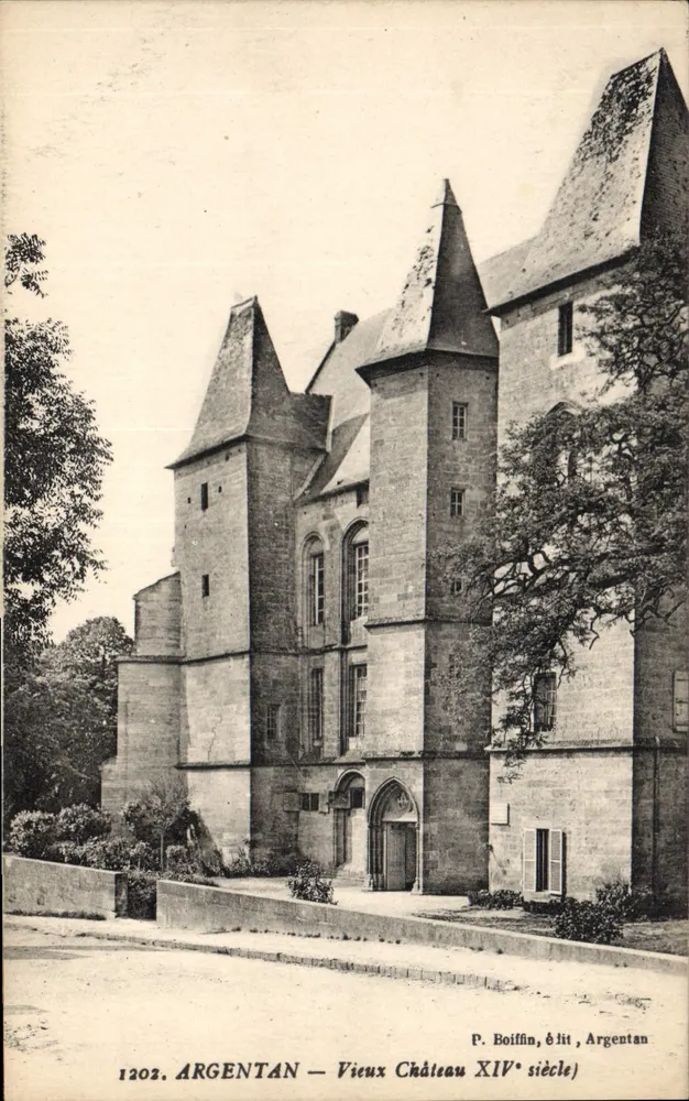 Argentan — Velho Castelo, século XIV — P. Boiffin, editor, Argentan - Frente