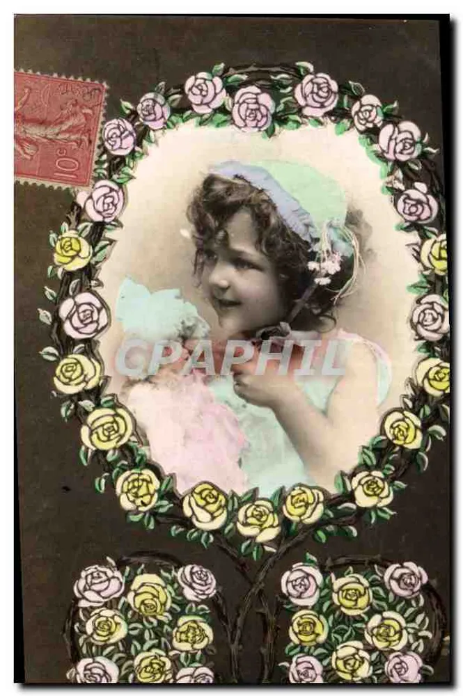 Lächelnde Mädchen in einem Rosenrahmen — unbekannter Verlag, Seriennummer nicht sichtbar - Vorderseite