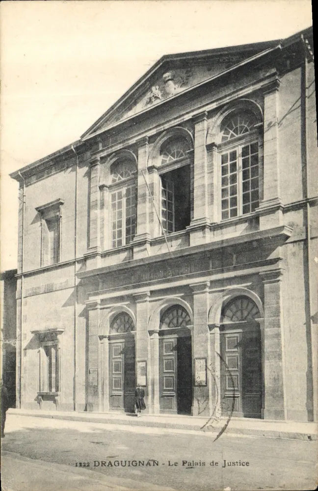 Draguignan - O Palácio de Justiça — editor Ateliers de Reproduction Europe - Frente