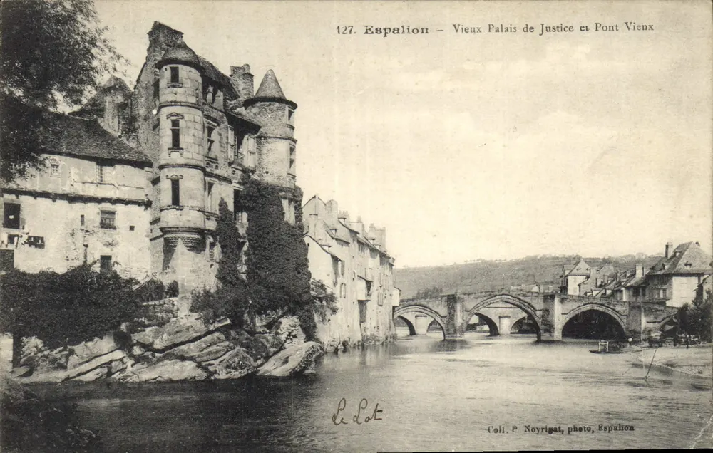 Espalion — Altes Gerichtsgebäude und Brücke Vienx — Coll. P. Noyrigat, Foto, Espalion - Vorderseite