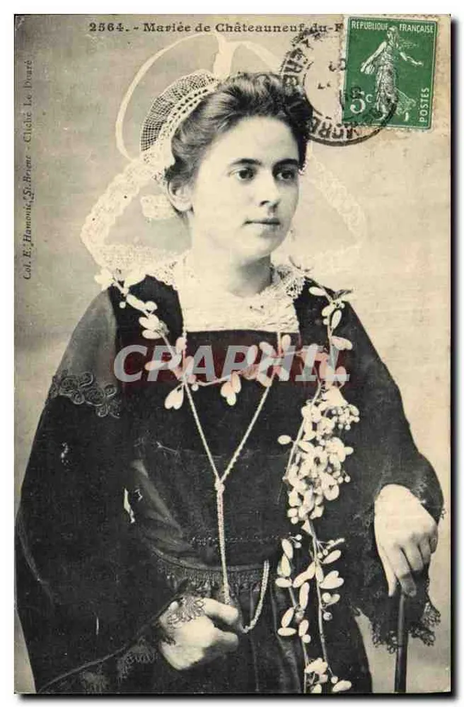 Casada de Châteauneuf-du-Rhône — retrato em traje tradicional — editor E. Hamonic, Saint-Brieuc, n° 2564 - Frente