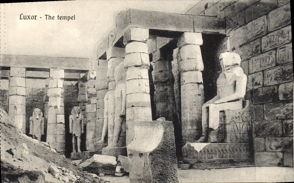 Luxor - O templo — editor The Cairo Postcard Trust, série 18 - Frente