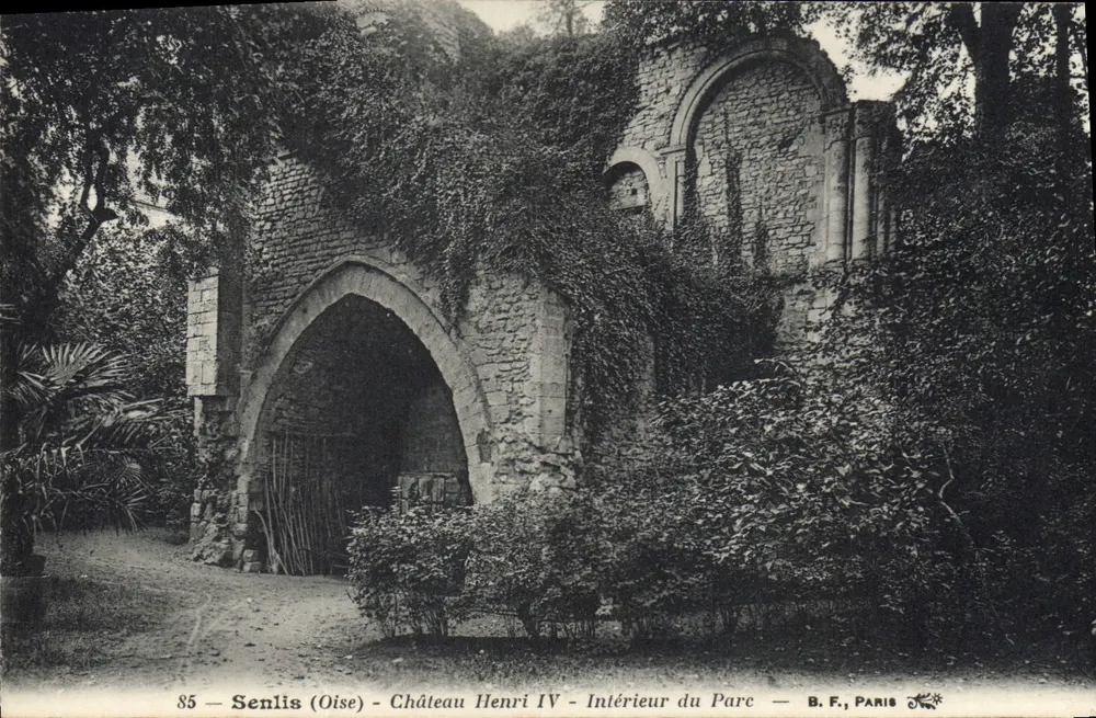 Senlis (Oise) - Castello di Enrico IV - Interno del Parco — B.F., Parigi - Recto
