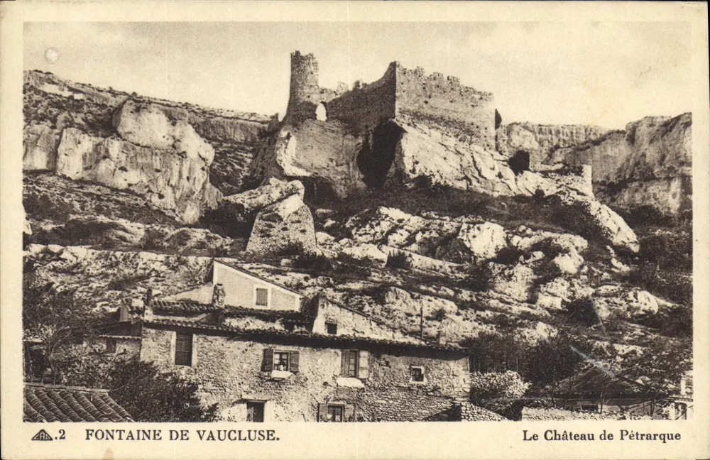 Fontaine de Vaucluse — Schloss Petrarca - Vorderseite