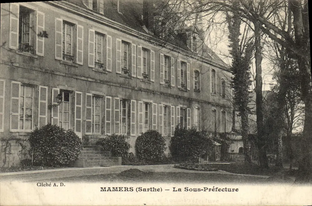 Mamers (Sarthe) — Podprefektura — Cliché A. D. - Awers