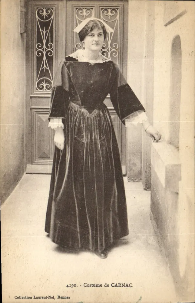 Kostium z CARNAC — Kolekcja Laurent-Nel, Rennes — n° 4190 - Awers