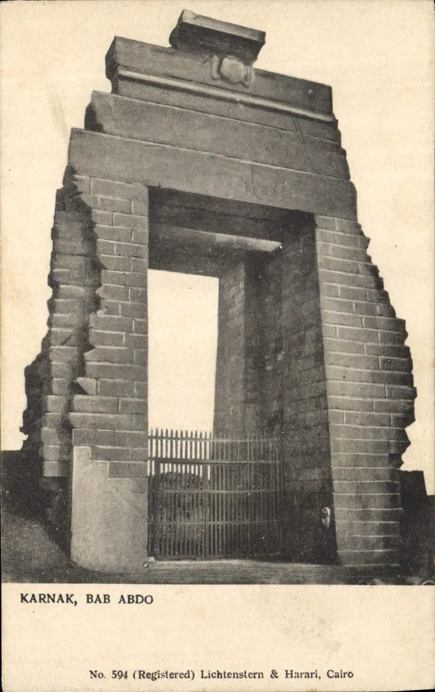 Karnak, Bab Abdou — Porta antiga em pedra — Lichtenstern & Harari, n° 594 - Frente
