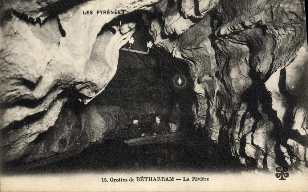 Grutas de Bétharram — A Rio — Os Pirineus - Frente