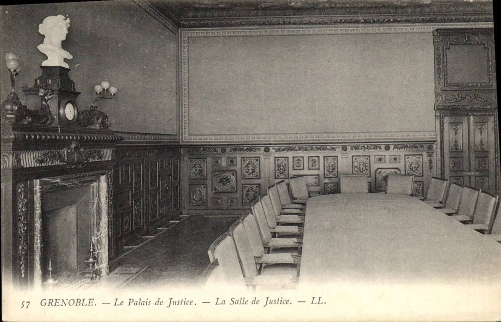Grenoble — Das Justizpalast — Der Gerichtssaal — LL. - Vorderseite