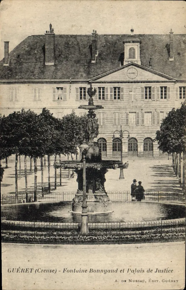 Guéret (Creuse) - Fontäne Bonnyaud und Gerichtsgebäude - A. de Nussac, Édit. Guéret - Vorderseite