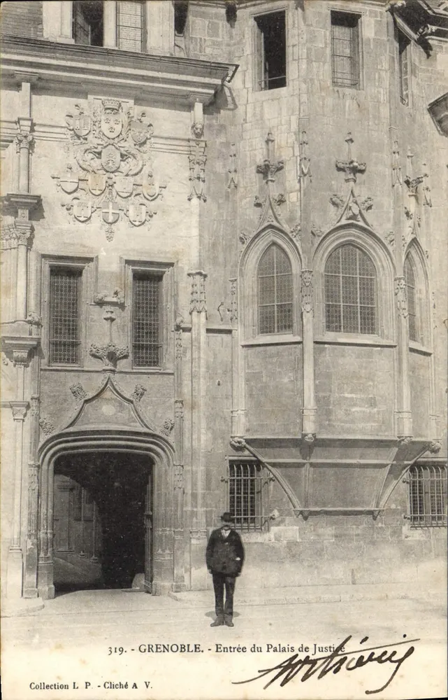 Grenoble — Entrada do Palácio de Justiça — Cliché A.V. n°319 - Frente
