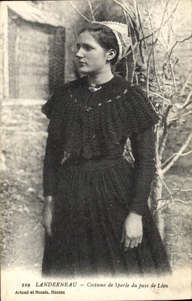 Landerneau — Sparle-Kleidung aus der Region Léon — Artaud et Nozais, Nantes, n°129 - Vorderseite
